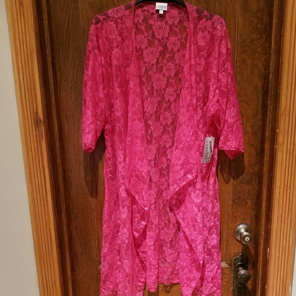 SALE Hot Pink Lace Shirley NWT 🦄